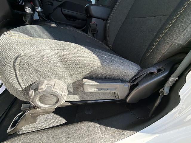 2025 Jeep Gladiator Sport photo 2