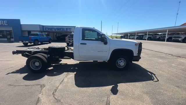 2025 Chevrolet Silverado 3500 HD Chassis Cab Work Truck